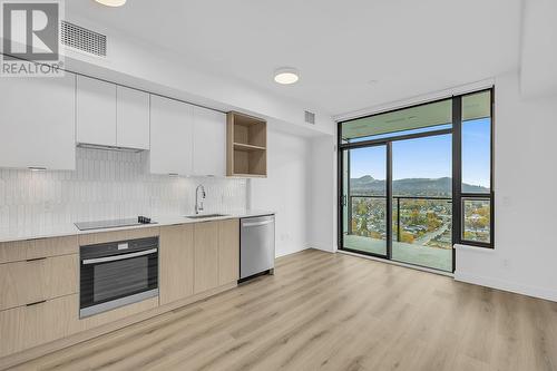 1488 Bertram Street Unit# 2306, Kelowna, BC - Indoor Photo Showing Kitchen