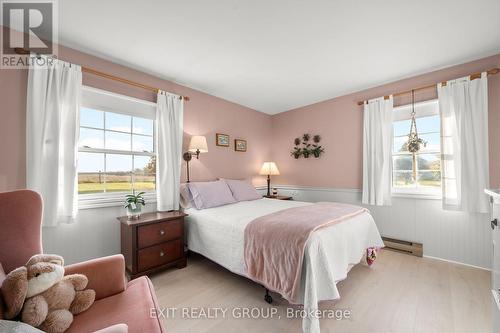 17884 Loyalist Parkway, Prince Edward County (Hillier), ON - Indoor Photo Showing Bedroom