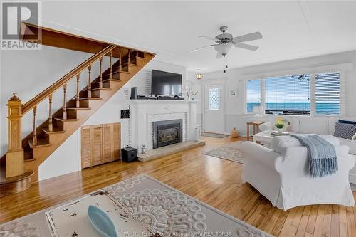 388 Robson, Leamington, ON - Indoor Photo Showing Living Room With Fireplace