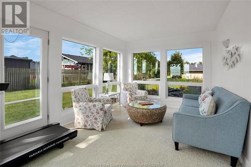 388 Robson, Leamington, ON - Indoor Photo Showing Living Room