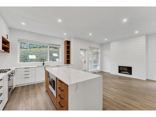 15 35706 Marshall Road, Abbotsford, BC - Indoor Photo Showing Kitchen With Upgraded Kitchen