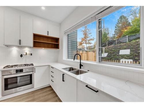 15 35706 Marshall Road, Abbotsford, BC - Indoor Photo Showing Kitchen With Double Sink With Upgraded Kitchen