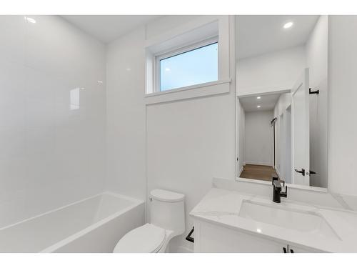 15 35706 Marshall Road, Abbotsford, BC - Indoor Photo Showing Bathroom