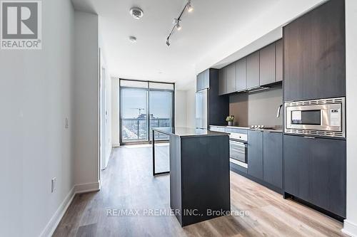 1620 - 86 Dundas Street E, Mississauga, ON - Indoor Photo Showing Kitchen