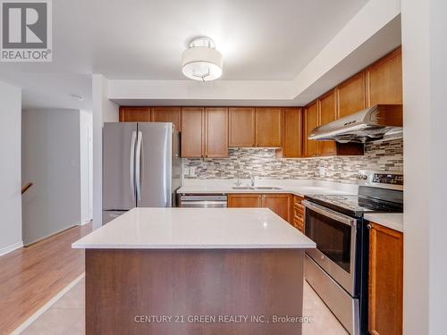 2 - 3985 Eglinton Avenue W, Mississauga, ON - Indoor Photo Showing Kitchen With Stainless Steel Kitchen With Double Sink With Upgraded Kitchen