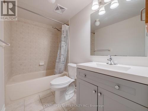 2 - 3985 Eglinton Avenue W, Mississauga, ON - Indoor Photo Showing Bathroom