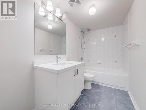 2 - 3985 Eglinton Avenue W, Mississauga, ON - Indoor Photo Showing Bathroom