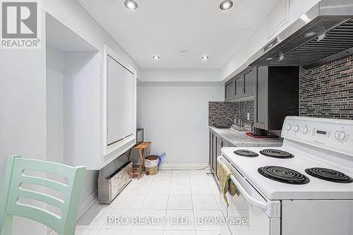 80 Washburn Road, Brampton, ON - Indoor Photo Showing Kitchen