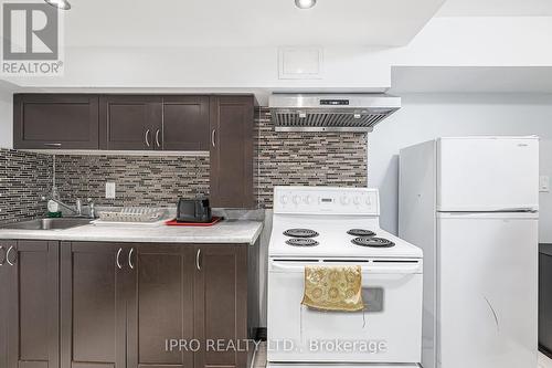 80 Washburn Road, Brampton, ON - Indoor Photo Showing Kitchen