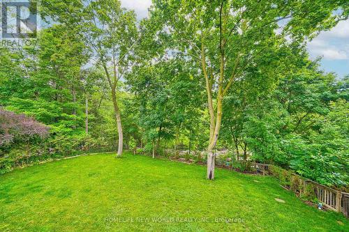 1305 Mineola Gardens, Mississauga, ON - Outdoor