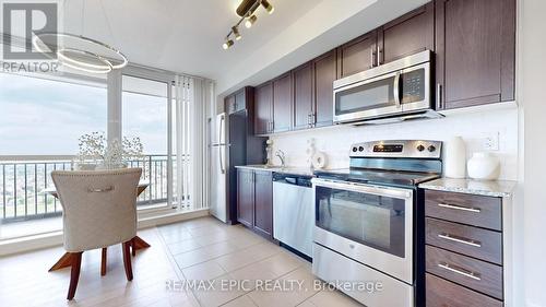 2207 - 830 Lawrence Avenue W, Toronto, ON - Indoor Photo Showing Kitchen