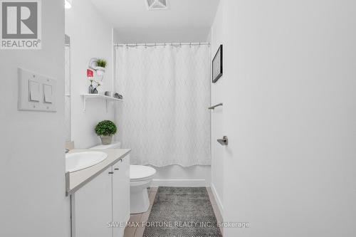 2010 - 3985 Grand Park Drive, Mississauga, ON - Indoor Photo Showing Bathroom