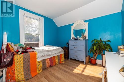 1219 2Nd Avenue E, Owen Sound, ON - Indoor Photo Showing Bedroom