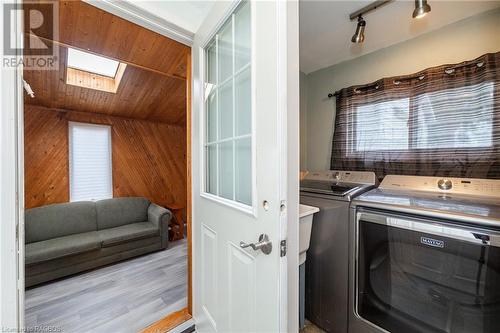 1770 9Th Avenue E, Owen Sound, ON - Indoor Photo Showing Laundry Room