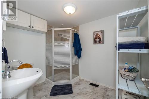 1770 9Th Avenue E, Owen Sound, ON - Indoor Photo Showing Bathroom