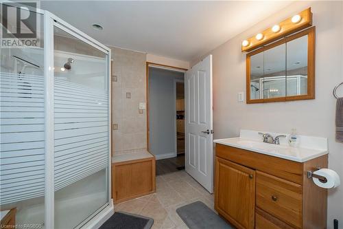 1770 9Th Avenue E, Owen Sound, ON - Indoor Photo Showing Bathroom