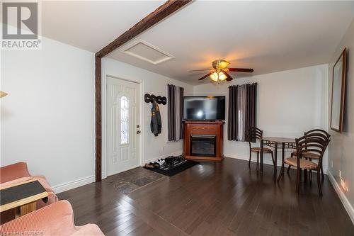 1770 9Th Avenue E, Owen Sound, ON - Indoor Photo Showing Living Room With Fireplace