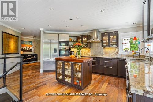 167 Santas Village Road, Bracebridge, ON - Indoor Photo Showing Kitchen With Upgraded Kitchen