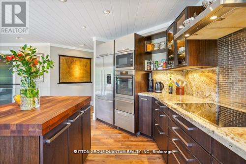 167 Santas Village Road, Bracebridge, ON - Indoor Photo Showing Kitchen