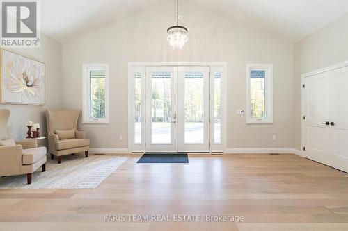 1250 Old Parry Sound Road, Muskoka Lakes, ON - Indoor Photo Showing Other Room