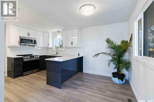 2 Davidson Crescent, Saskatoon, SK - Indoor Photo Showing Kitchen With Upgraded Kitchen