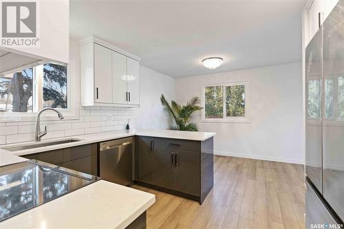 2 Davidson Crescent, Saskatoon, SK - Indoor Photo Showing Kitchen With Upgraded Kitchen