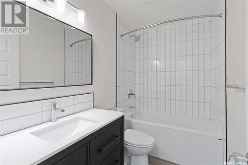 2 Davidson Crescent, Saskatoon, SK - Indoor Photo Showing Bathroom