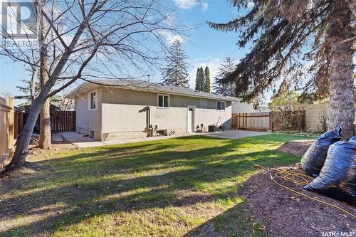 2 Davidson Crescent, Saskatoon, SK - Outdoor