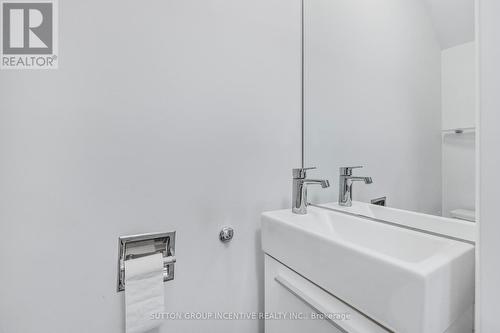 796 Coral Springs Lane, Midland, ON -  Photo Showing Bathroom