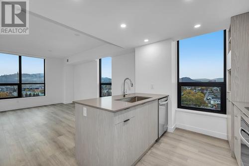 1488 Bertram Street Unit# 1208, Kelowna, BC - Indoor Photo Showing Kitchen