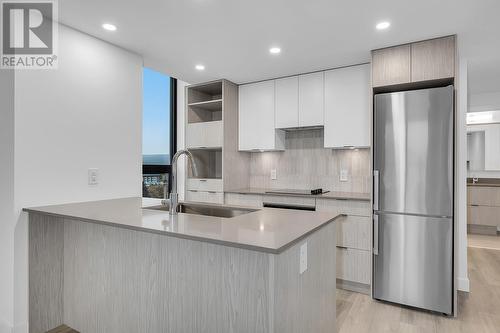 1488 Bertram Street Unit# 1208, Kelowna, BC - Indoor Photo Showing Kitchen With Upgraded Kitchen