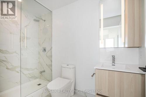 906 - 220 Missinihe Way, Mississauga, ON - Indoor Photo Showing Bathroom