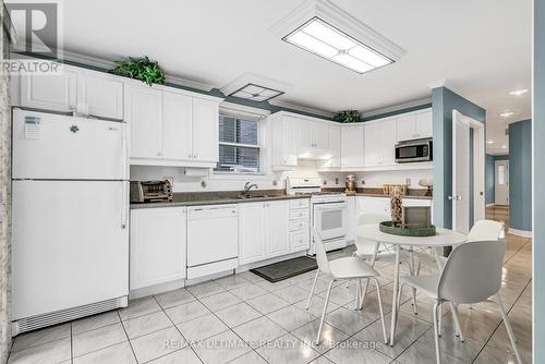 1212 Glencairn Avenue, Toronto, ON - Indoor Photo Showing Kitchen