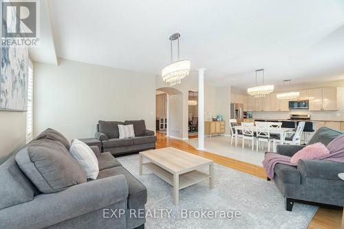 120 Fred Young Drive, Toronto, ON - Indoor Photo Showing Living Room