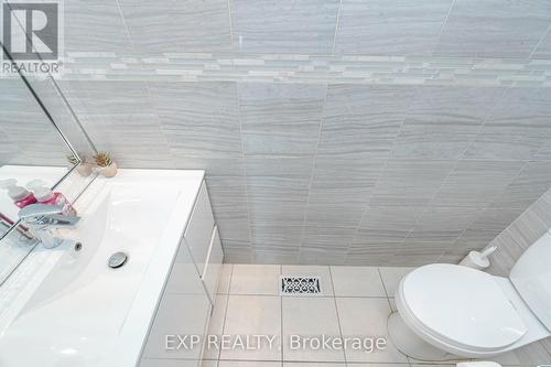 120 Fred Young Drive, Toronto, ON - Indoor Photo Showing Bathroom