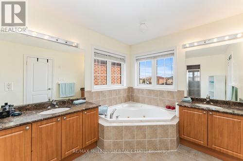 9 Watchman Road, Brampton, ON - Indoor Photo Showing Bathroom