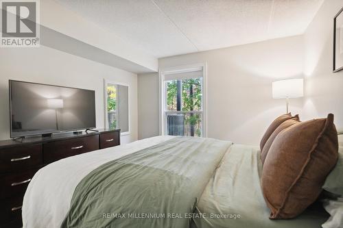 119 - 2030 Cleaver Avenue, Burlington, ON - Indoor Photo Showing Bedroom