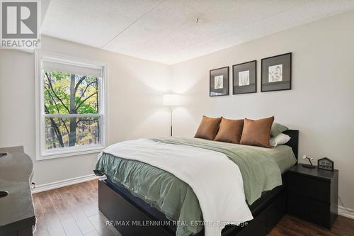 119 - 2030 Cleaver Avenue, Burlington, ON - Indoor Photo Showing Bedroom