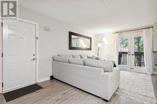 119 - 2030 Cleaver Avenue, Burlington, ON - Indoor Photo Showing Living Room