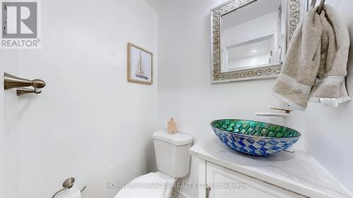 284 Royal Salisbury Way, Brampton, ON - Indoor Photo Showing Bathroom