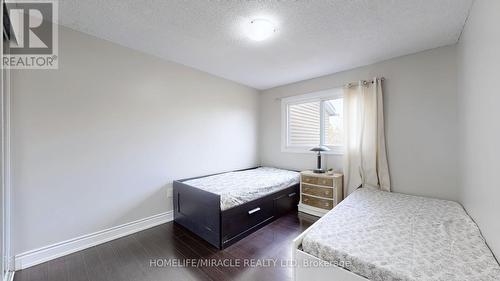 284 Royal Salisbury Way, Brampton, ON - Indoor Photo Showing Bedroom