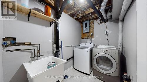 284 Royal Salisbury Way, Brampton, ON - Indoor Photo Showing Laundry Room