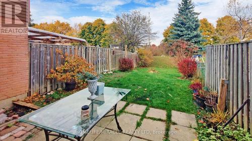 284 Royal Salisbury Way, Brampton, ON - Outdoor