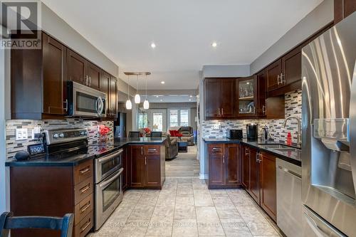 1460 Wecker Drive, Oshawa (Lakeview), ON - Indoor Photo Showing Kitchen With Double Sink With Upgraded Kitchen