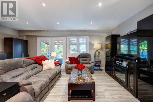 1460 Wecker Drive, Oshawa (Lakeview), ON - Indoor Photo Showing Living Room