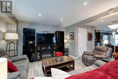 1460 Wecker Drive, Oshawa (Lakeview), ON - Indoor Photo Showing Living Room