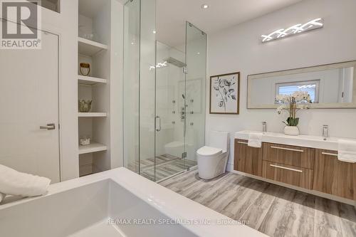 1310 Martley Drive, Mississauga, ON - Indoor Photo Showing Bathroom