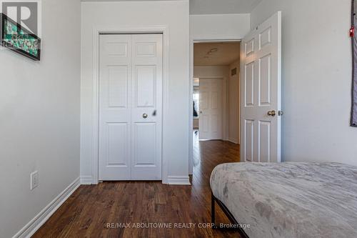 2396 Baronwood Drive, Oakville, ON - Indoor Photo Showing Bedroom