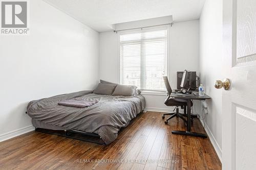 2396 Baronwood Drive, Oakville, ON - Indoor Photo Showing Bedroom