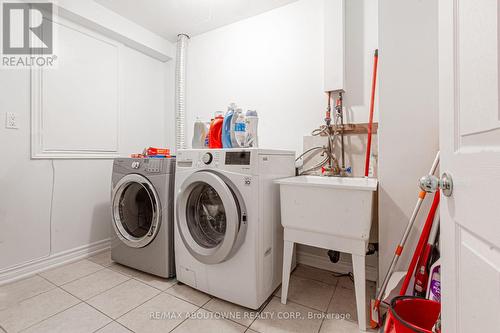 2396 Baronwood Drive, Oakville, ON - Indoor Photo Showing Laundry Room